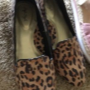 Women size 9 flats